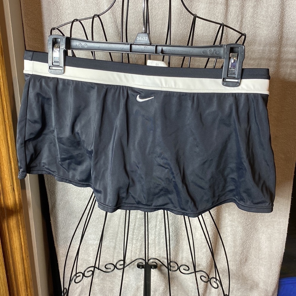 Nike swimsuit bottoms🏖​​​ - Picture 2 of 6